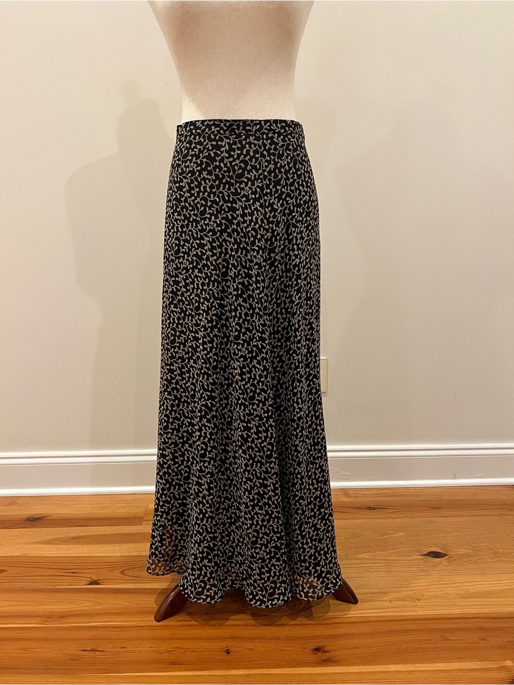 Vintage Tracy M Skirt Medium Silk Dark Floral Lined Flowy Maxi Y2K Dainty